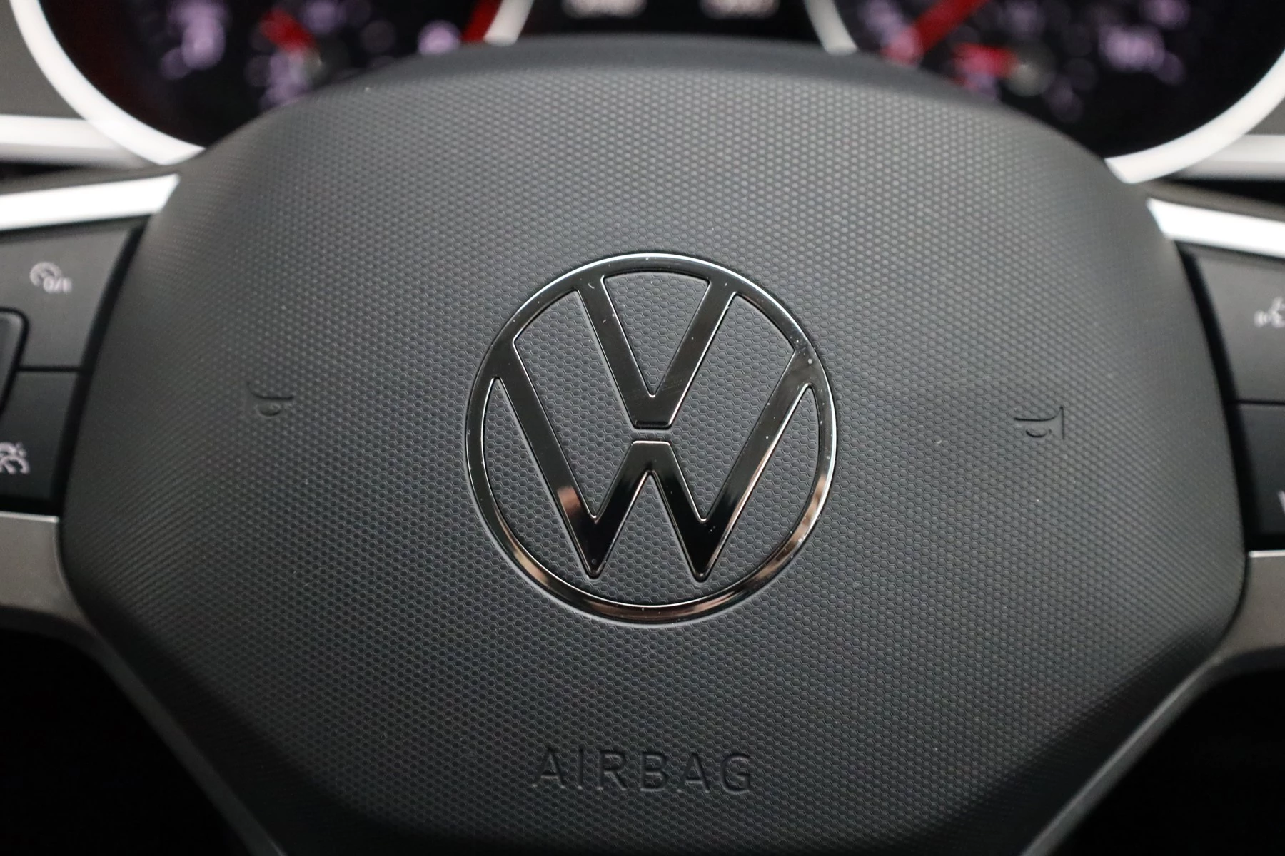 Volkswagen-Passat-image-28