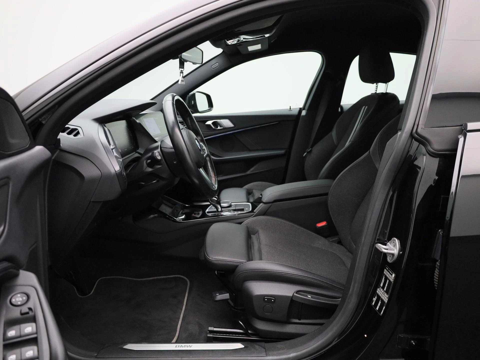 BMW-2 Serie-image-8