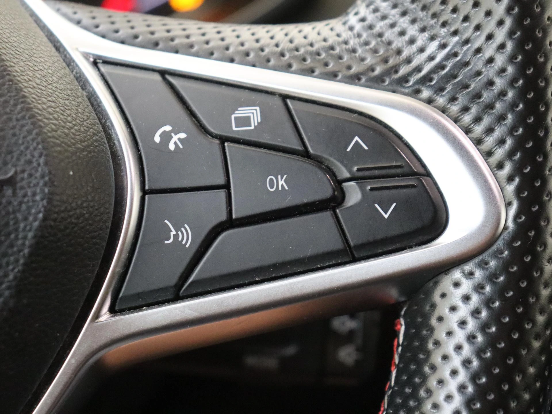 Renault-Clio-image-13