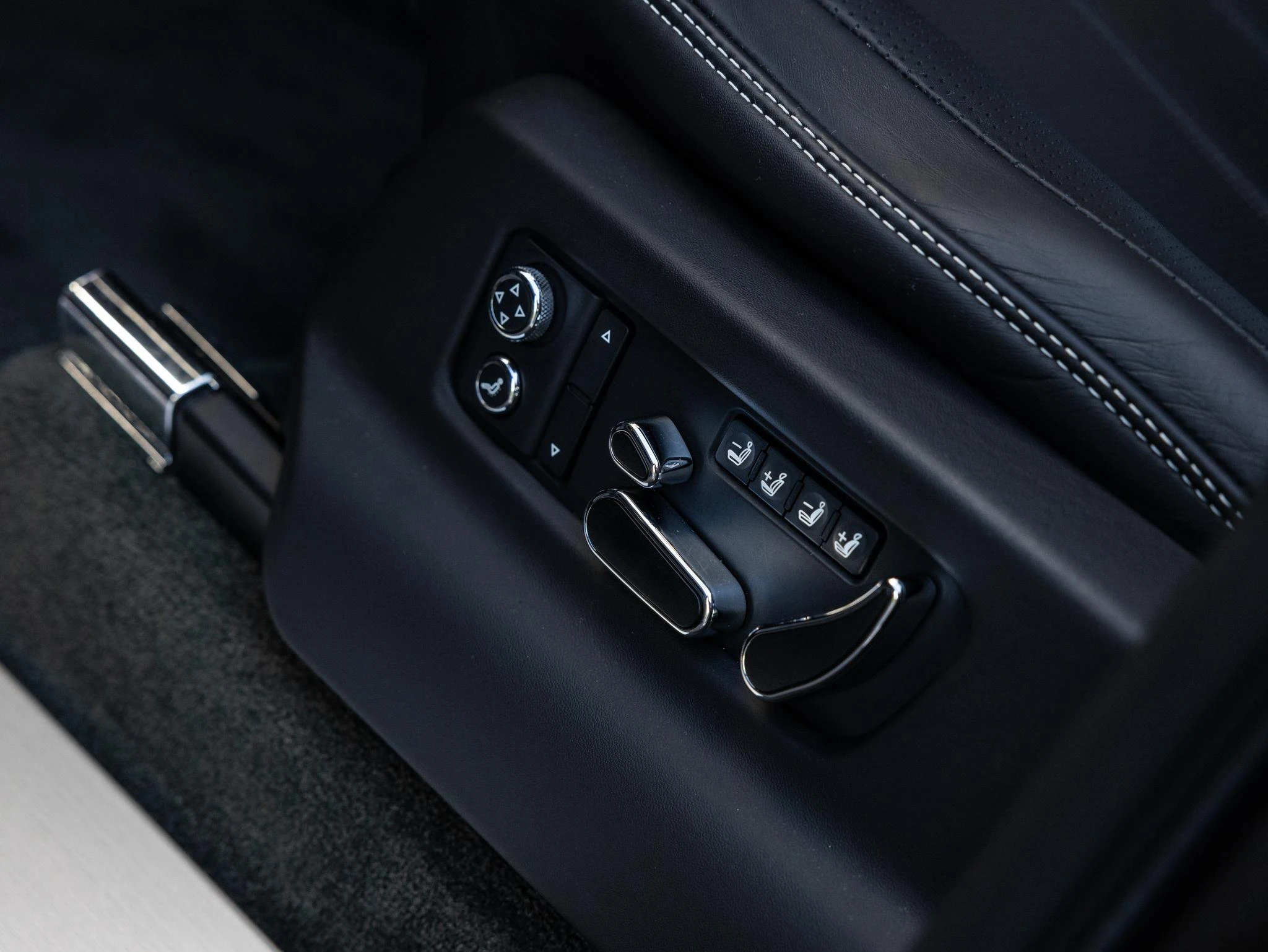 Bentley-Bentayga-image-43