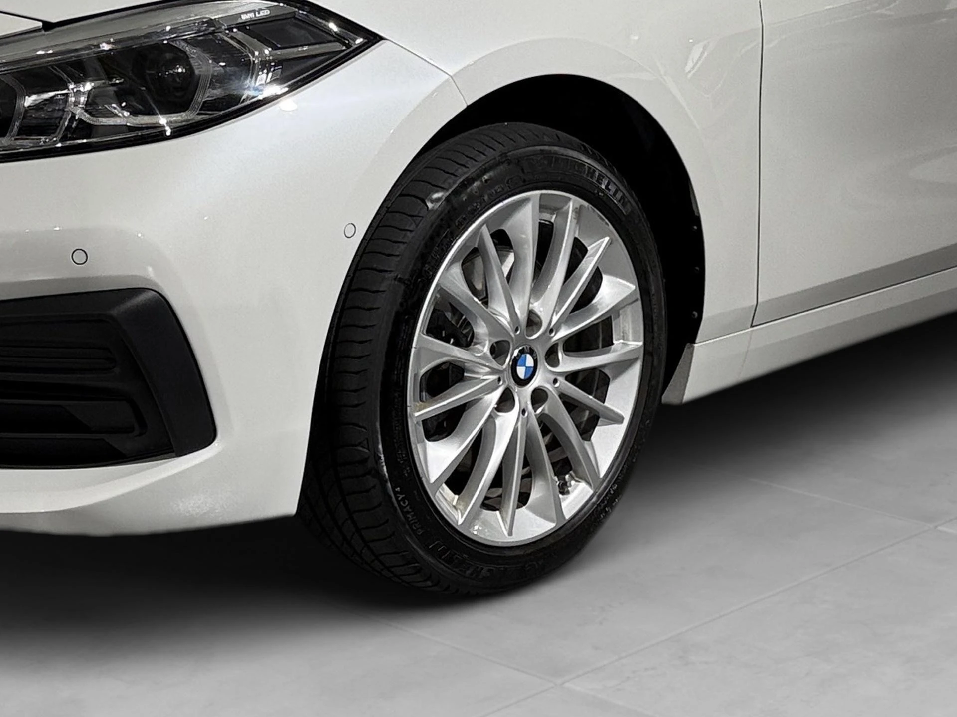 BMW-Série 1-image-16