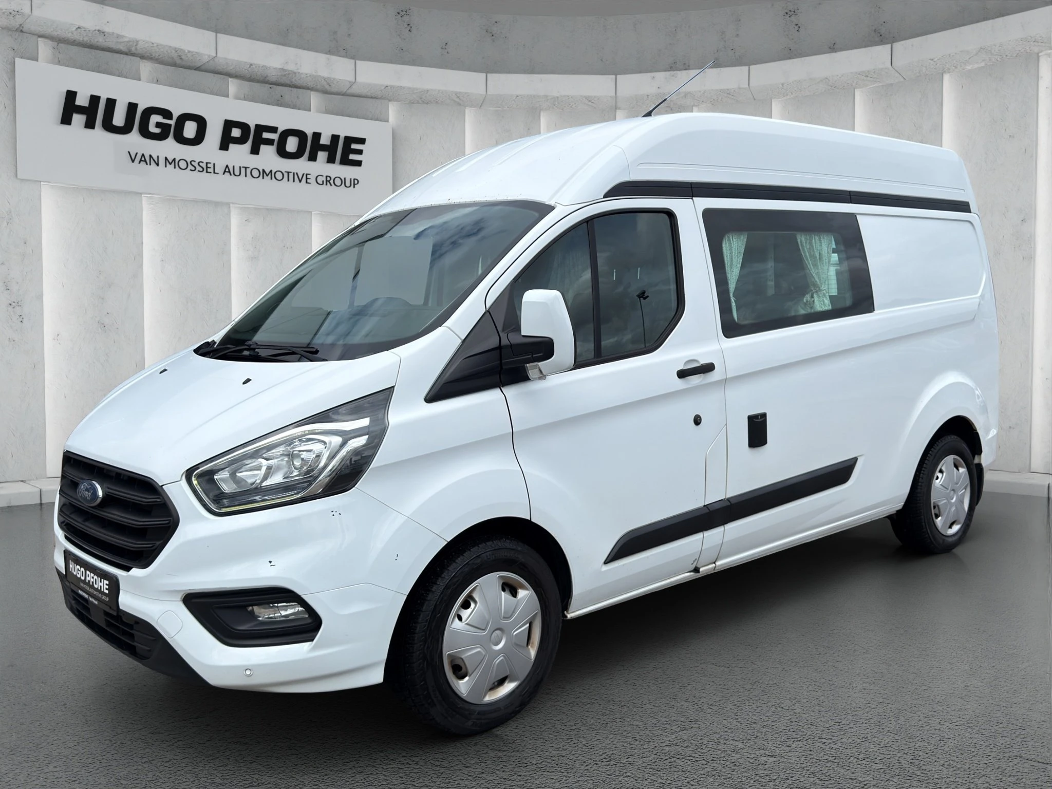 Ford-Transit Custom-image-0