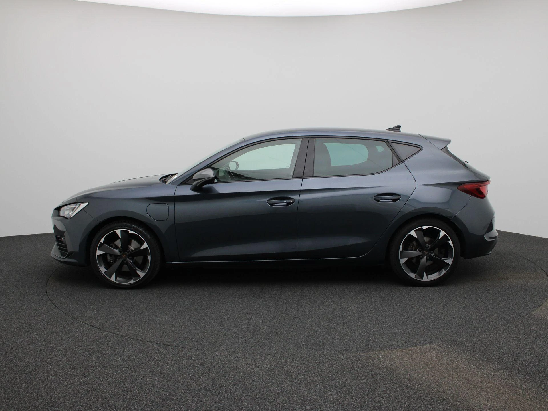 CUPRA-Leon-image-3