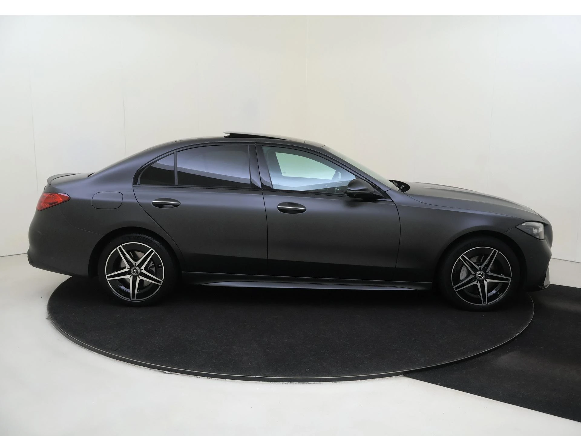 Mercedes-Benz C-Klasse 400 e 4MATIC AMG Line
