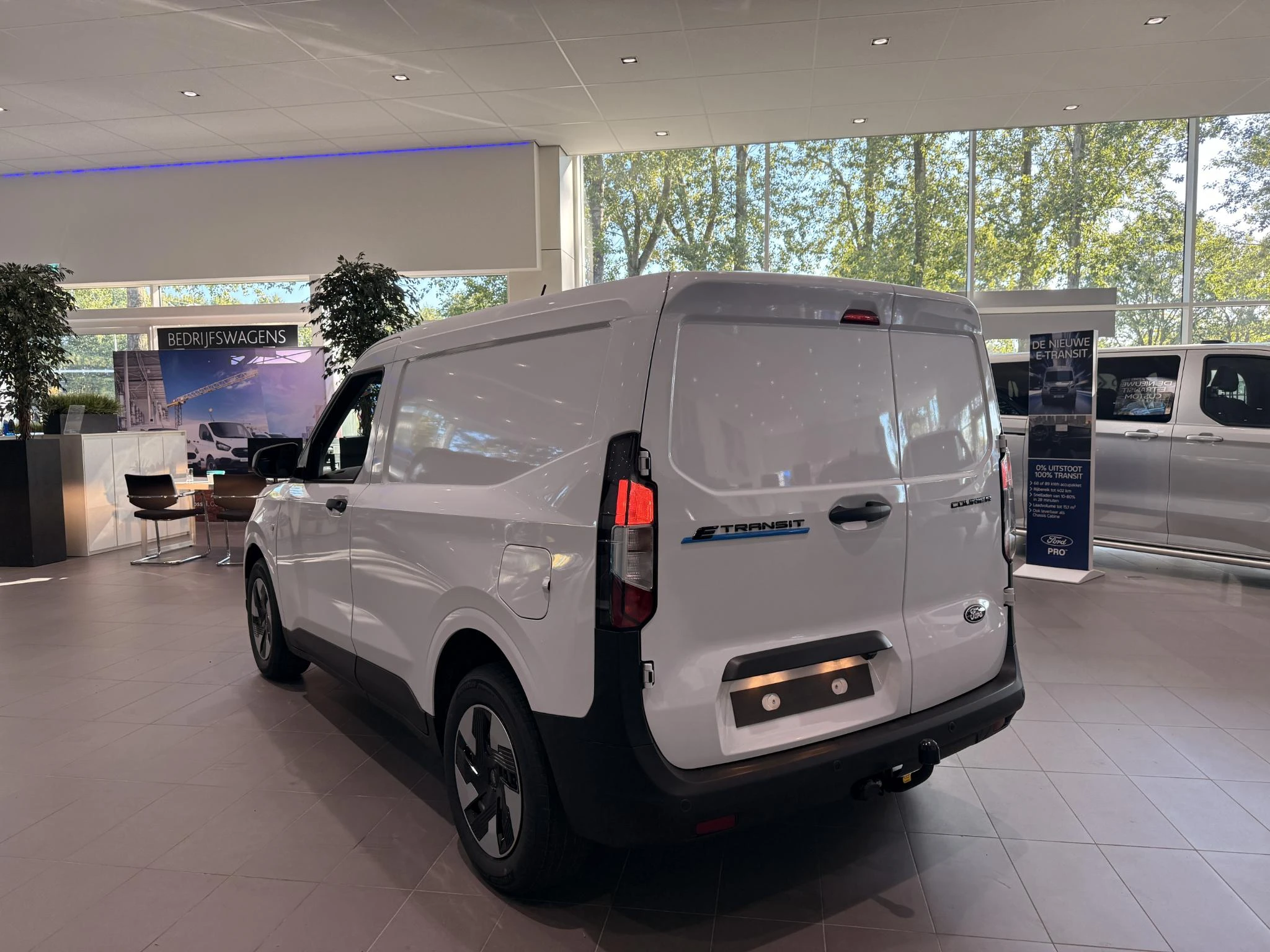 Ford-E-Transit-image-1
