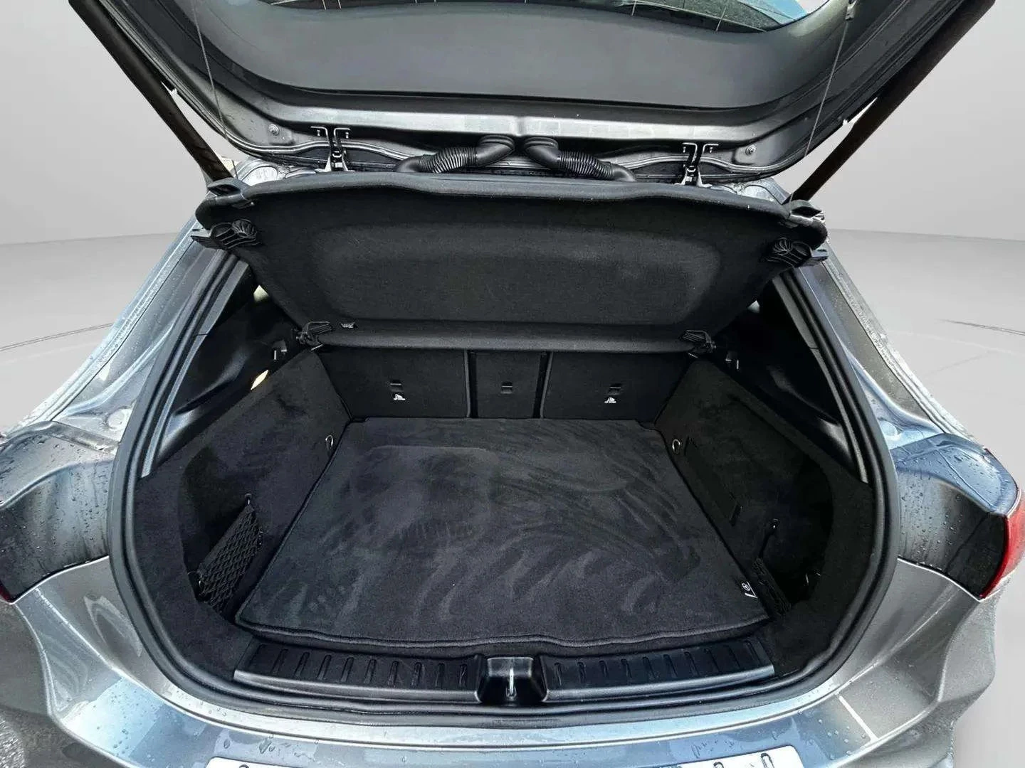 Mercedes-Benz-EQA-image-21