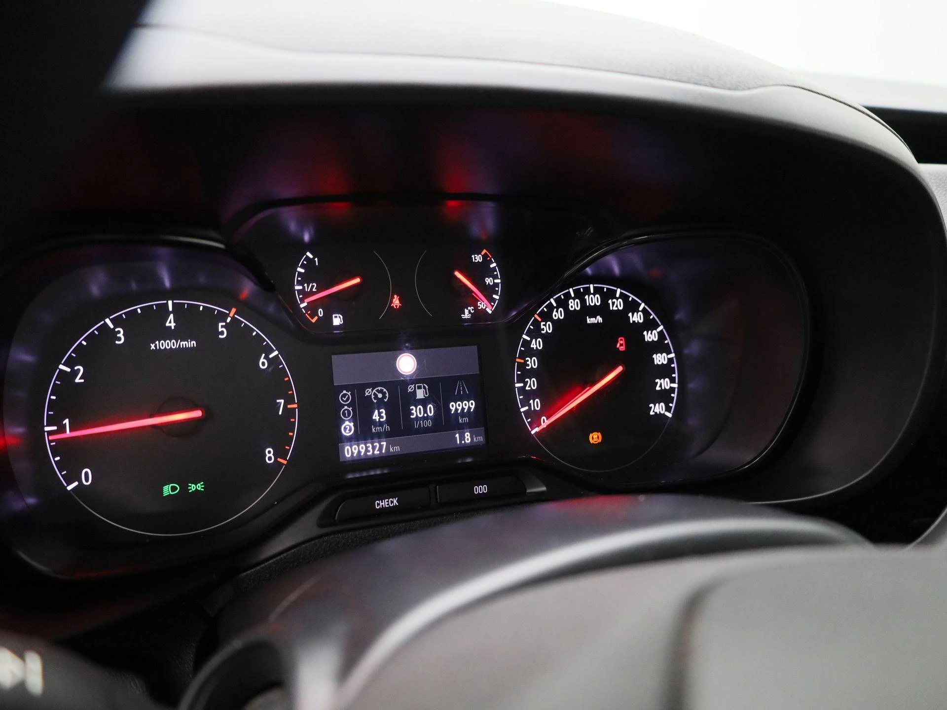 Opel-Combo Life-image-7