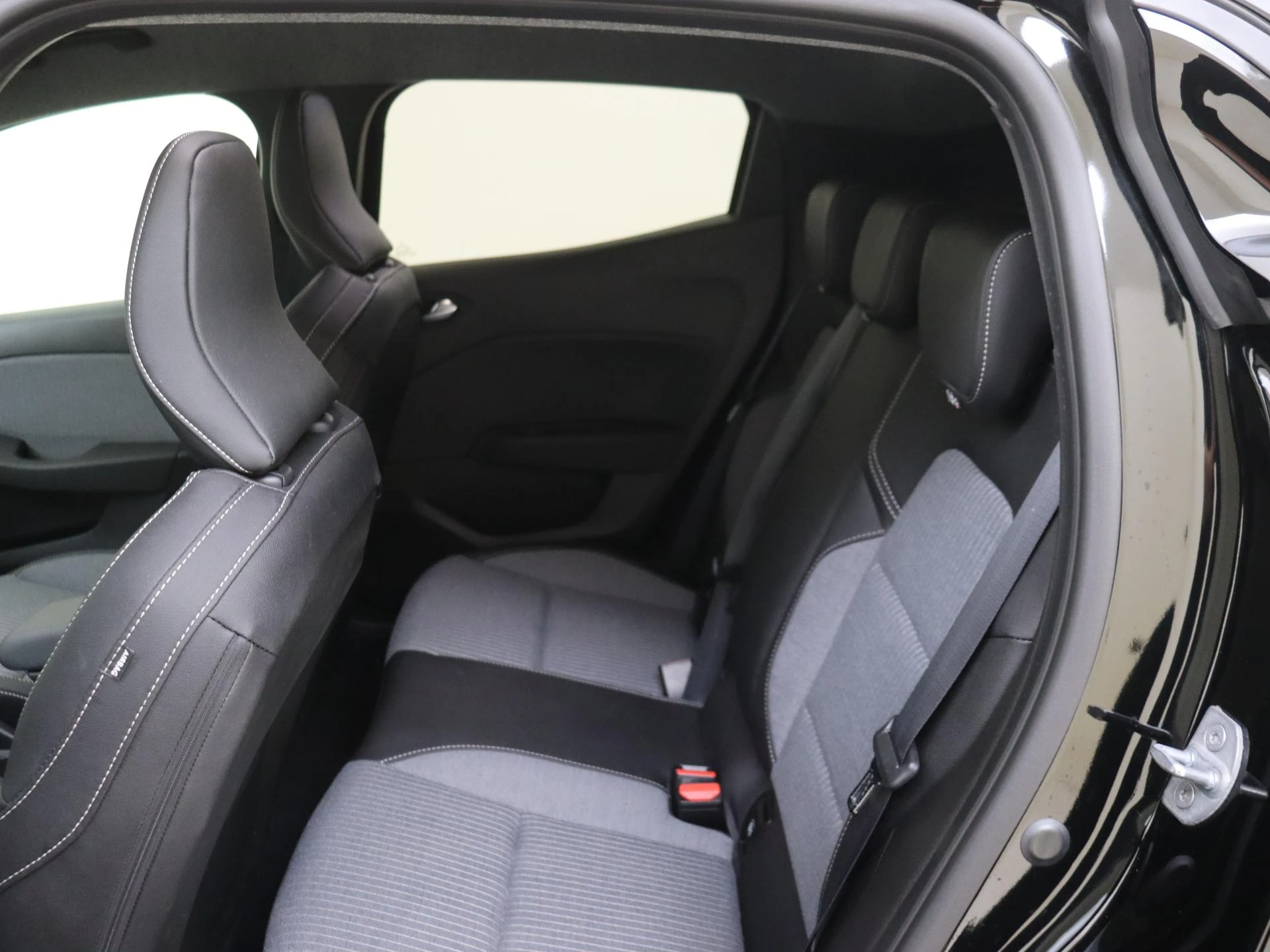 Renault-Clio-image-15