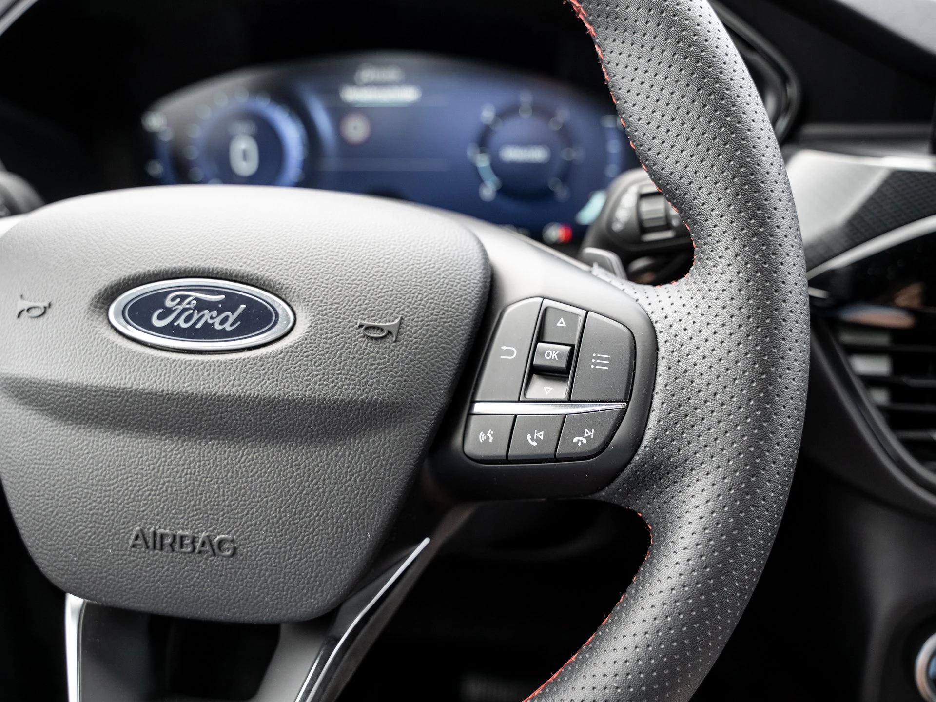 Ford Kuga ST-Line 2.0 EcoBlue 88kW Autom. LED. AHK. GJR. ACC