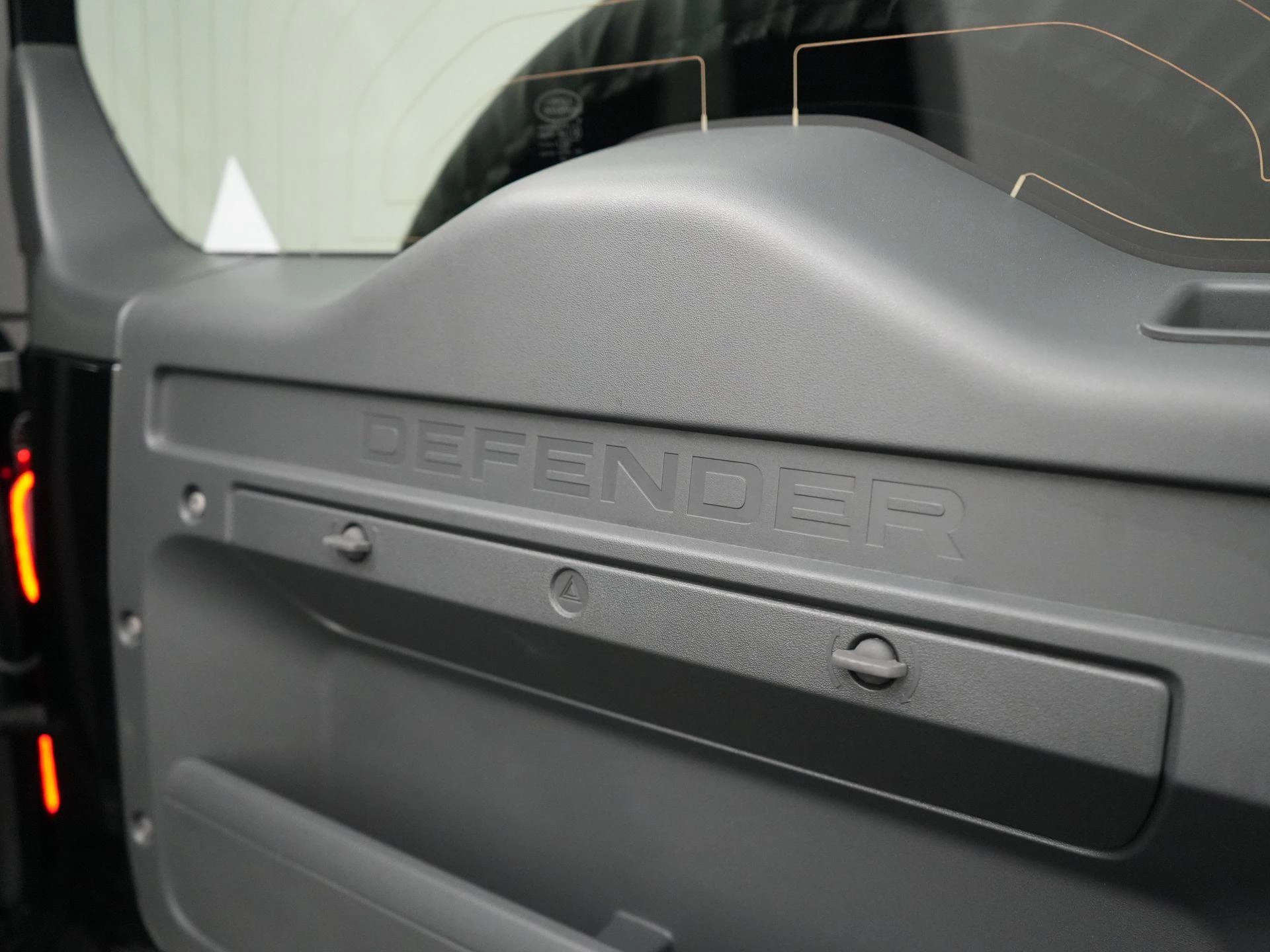 Land Rover-Defender-image-44