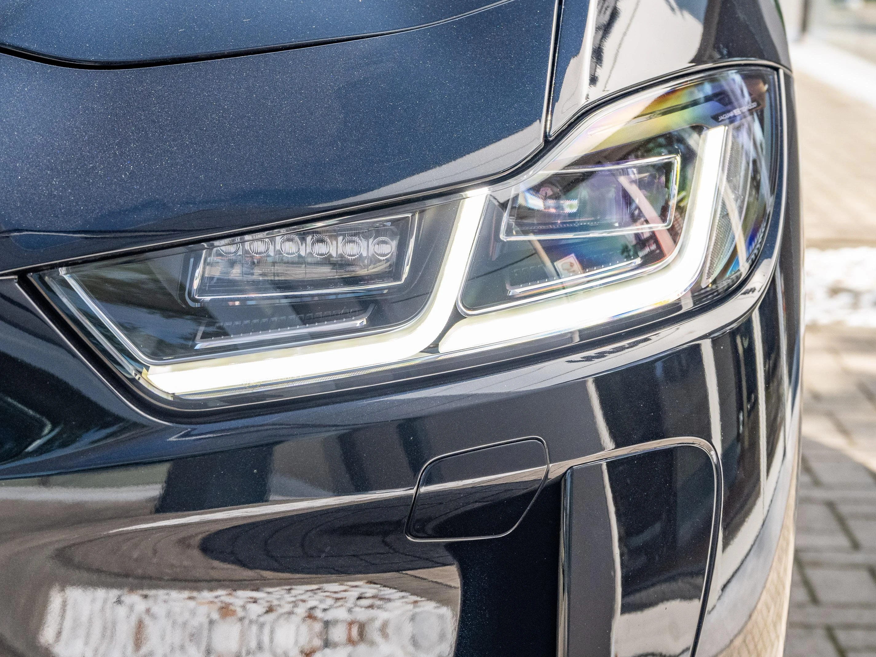 Jaguar-I-PACE-image-27