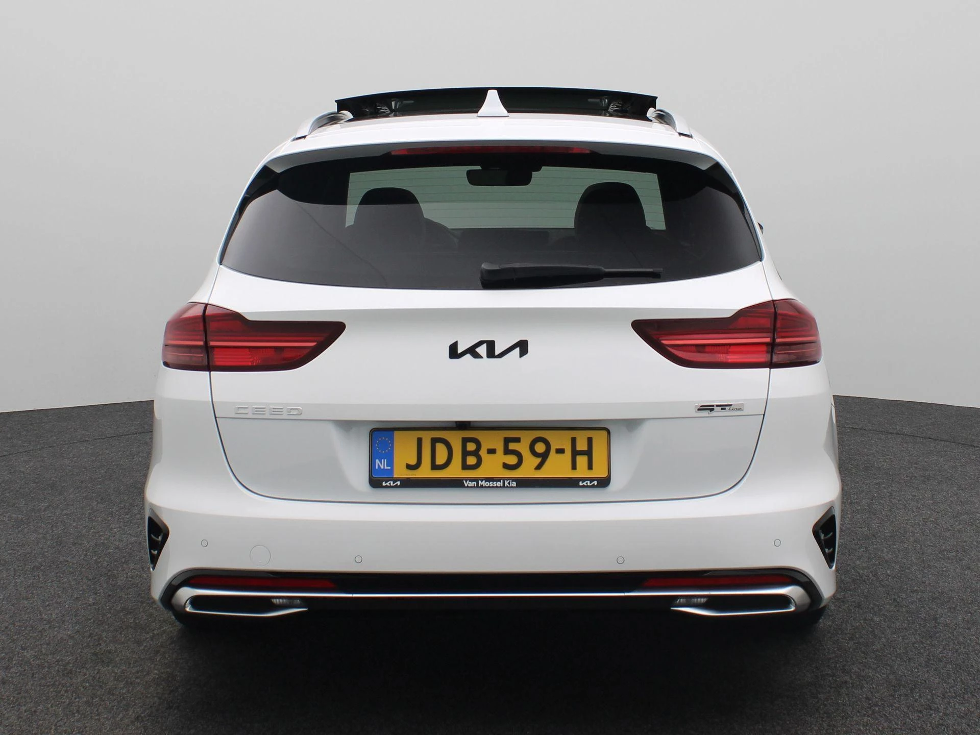 Kia-Ceed Sportswagon-image-37