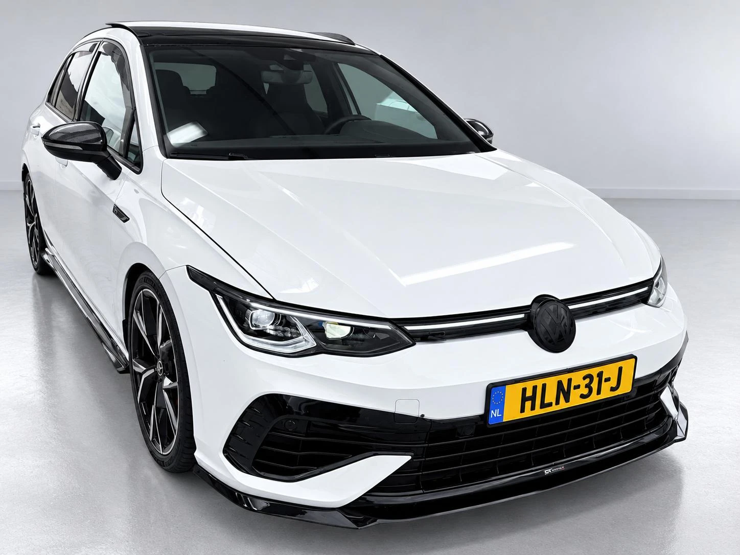 Volkswagen-Golf-image-18
