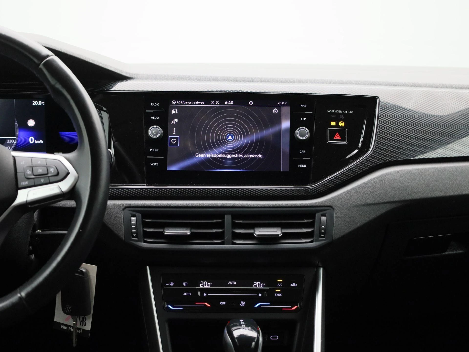 Volkswagen-Polo-image-10
