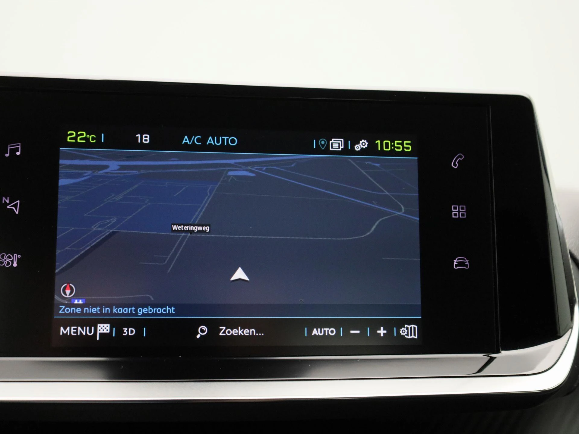 Peugeot-e-208-image-21