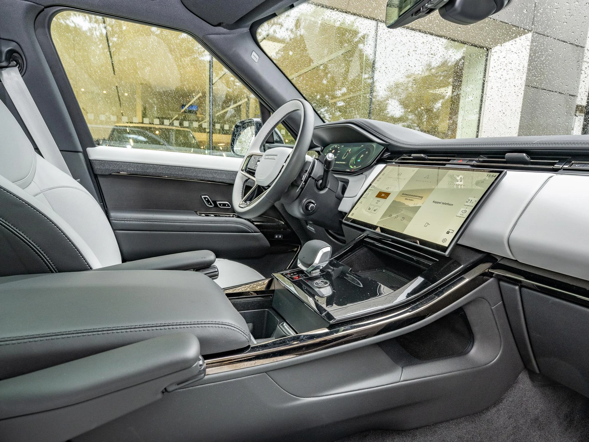 Land Rover-Range Rover Sport-image-16