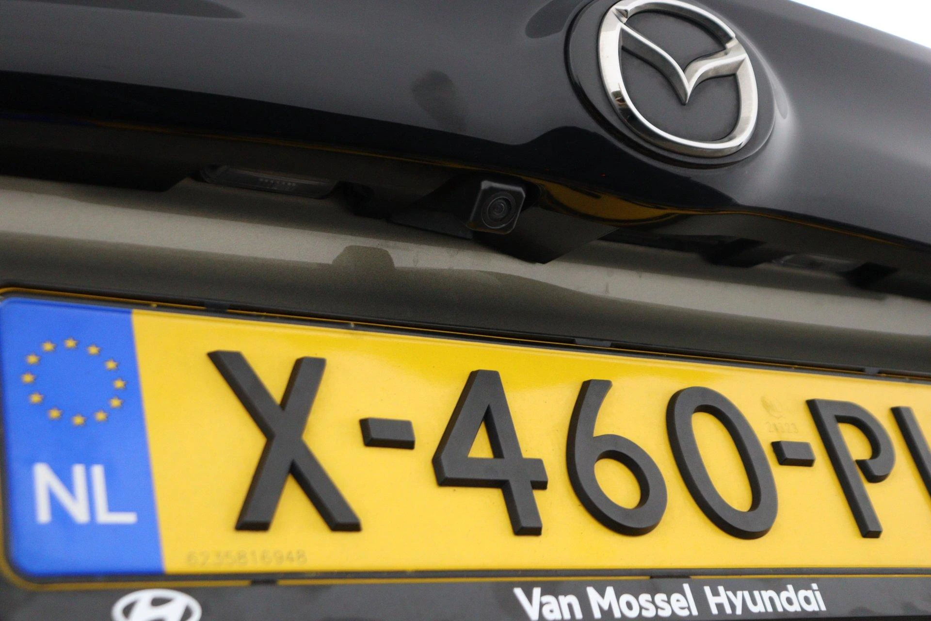 Mazda-2 Hybrid-image-33