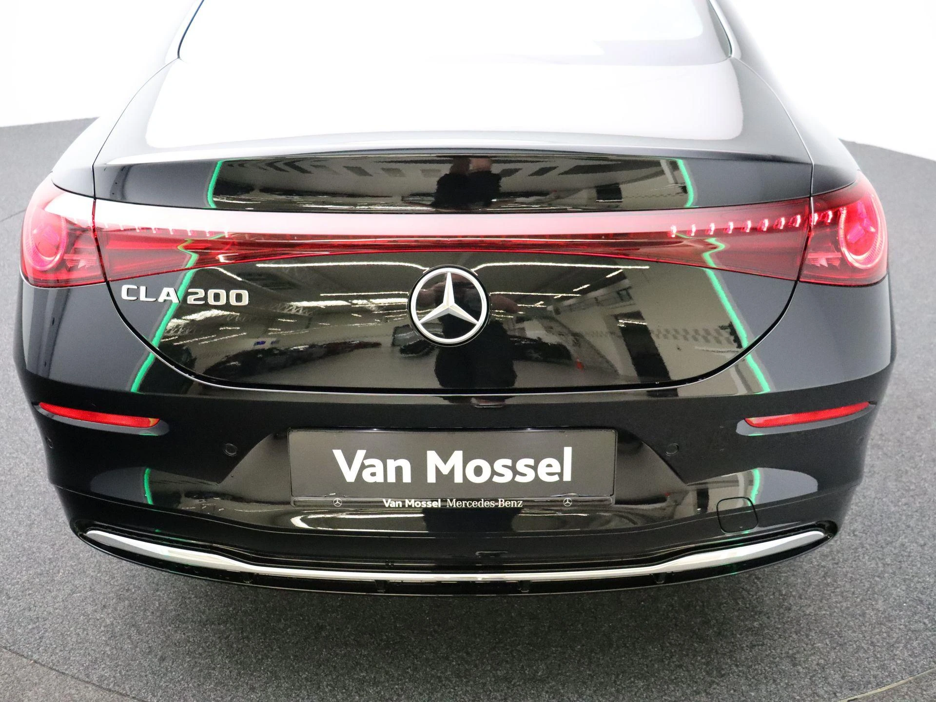 Mercedes-Benz-CLA-image-24