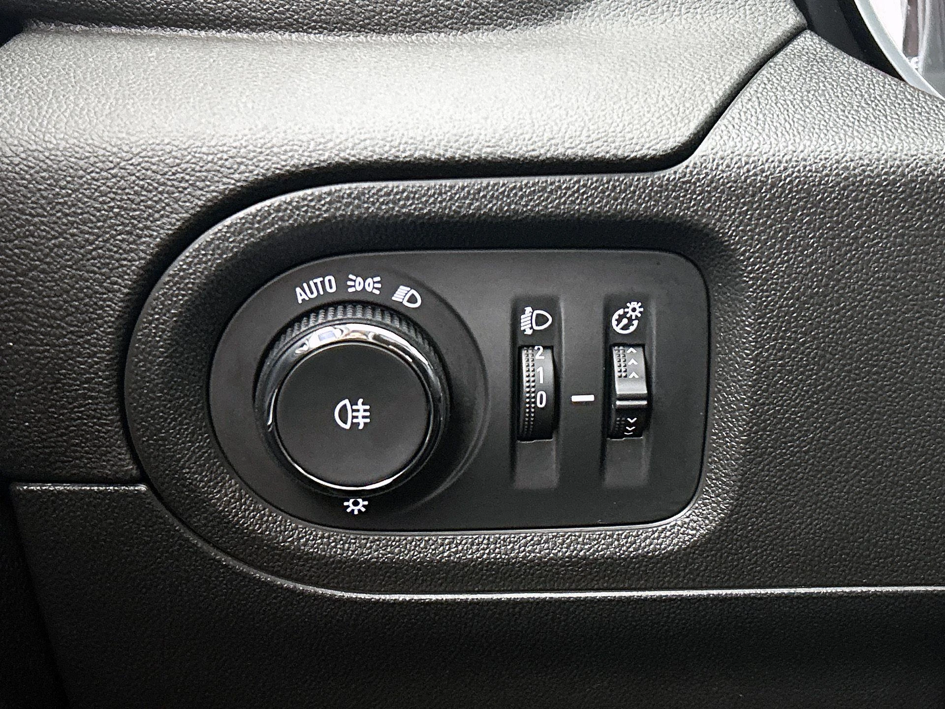 Opel-Grandland X-image-24