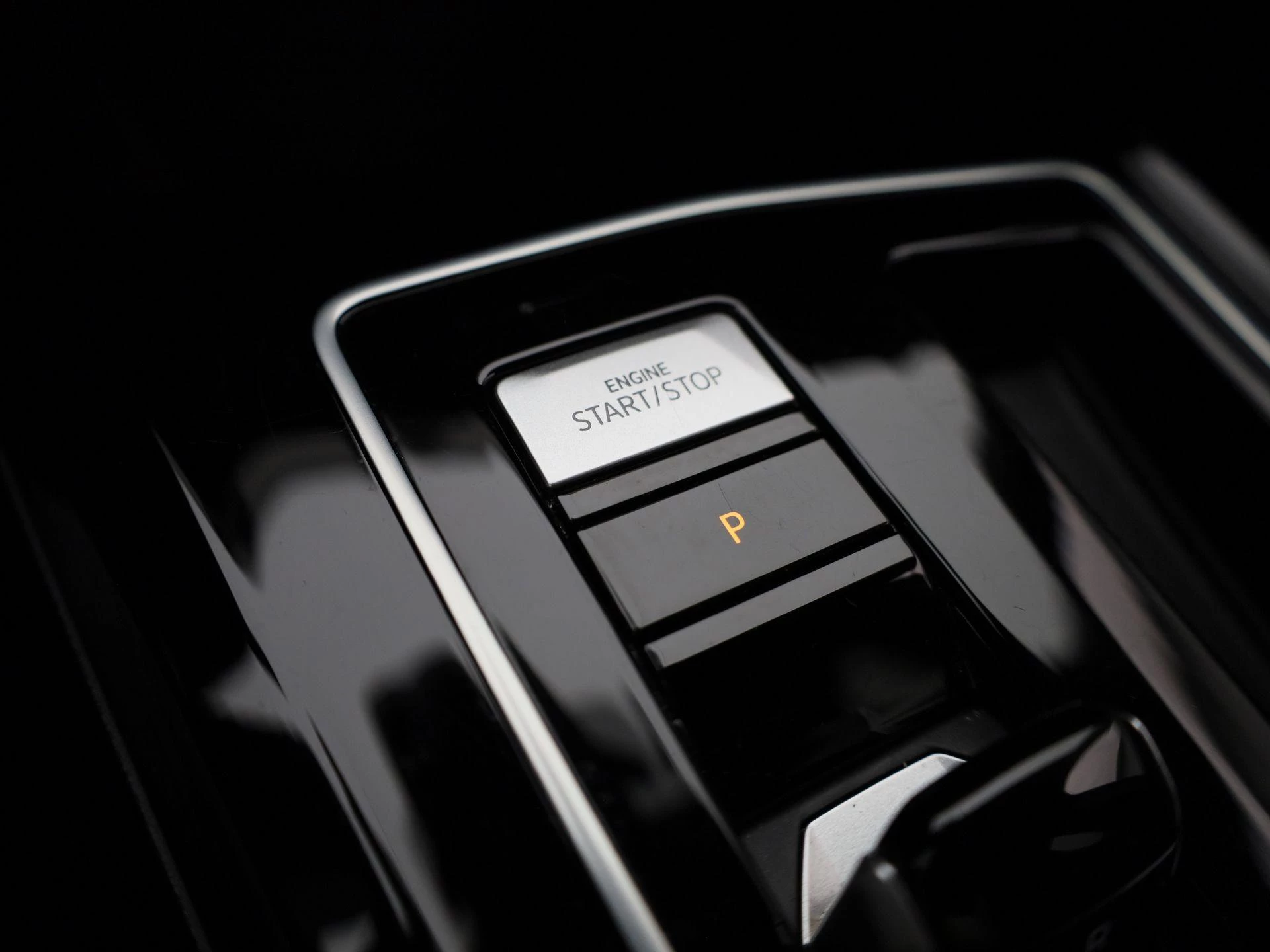 Volkswagen-Golf-image-31