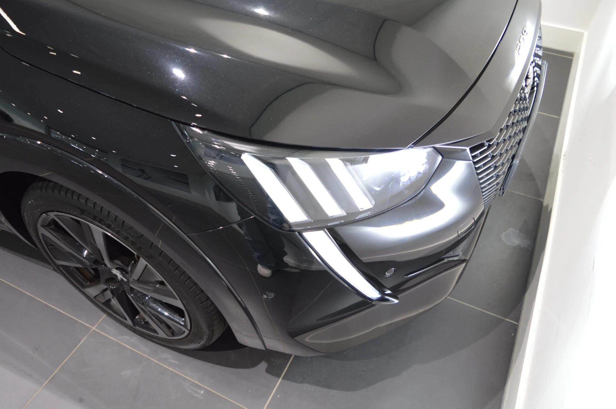 Peugeot-208-image-23