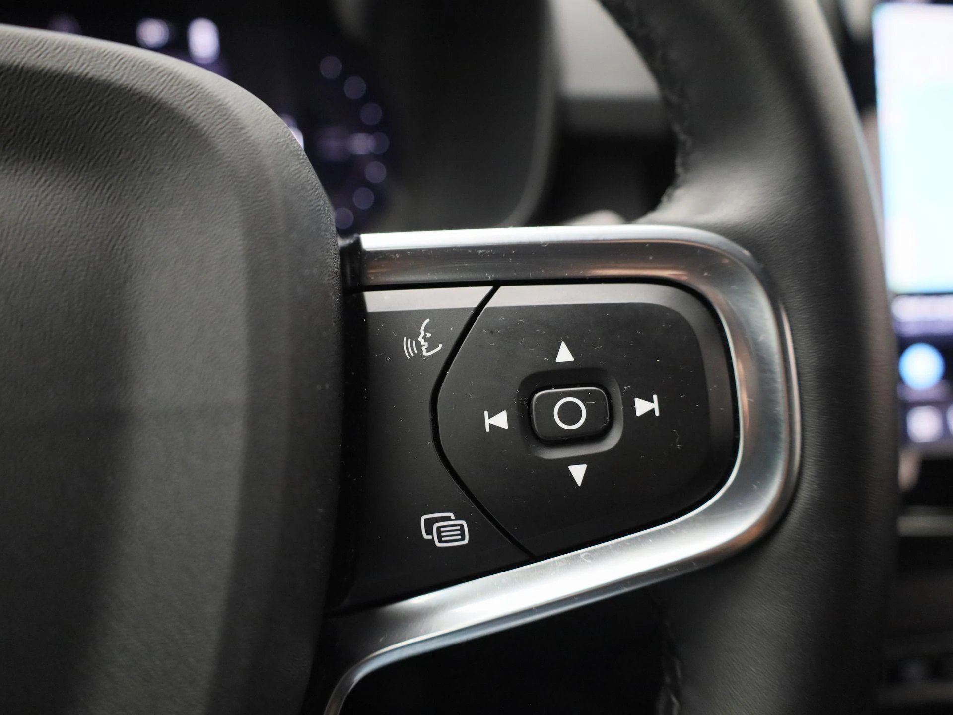 Volvo-XC40-image-17