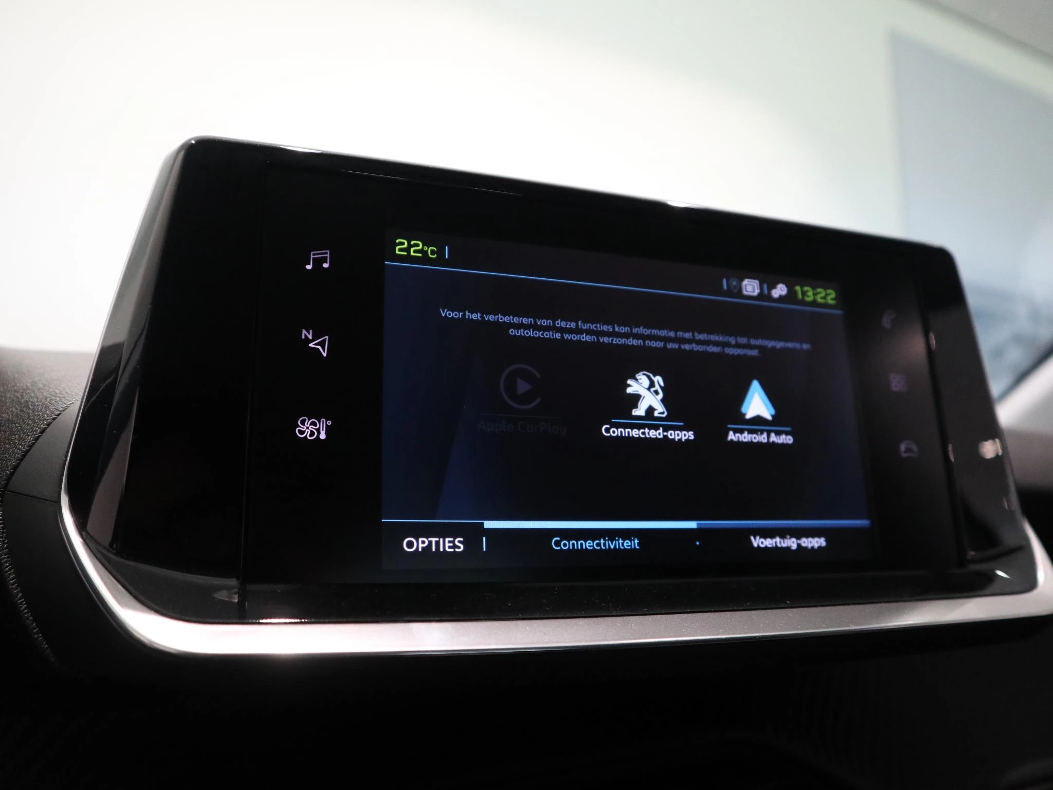 Peugeot-e-208-image-15