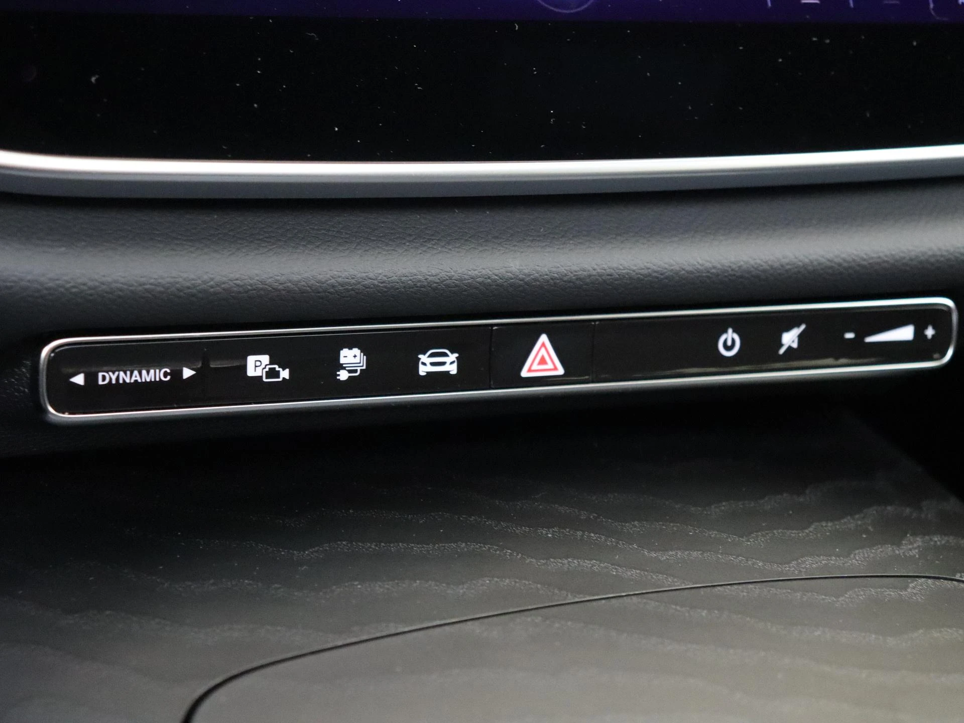 Mercedes-Benz-E-Klasse-image-20
