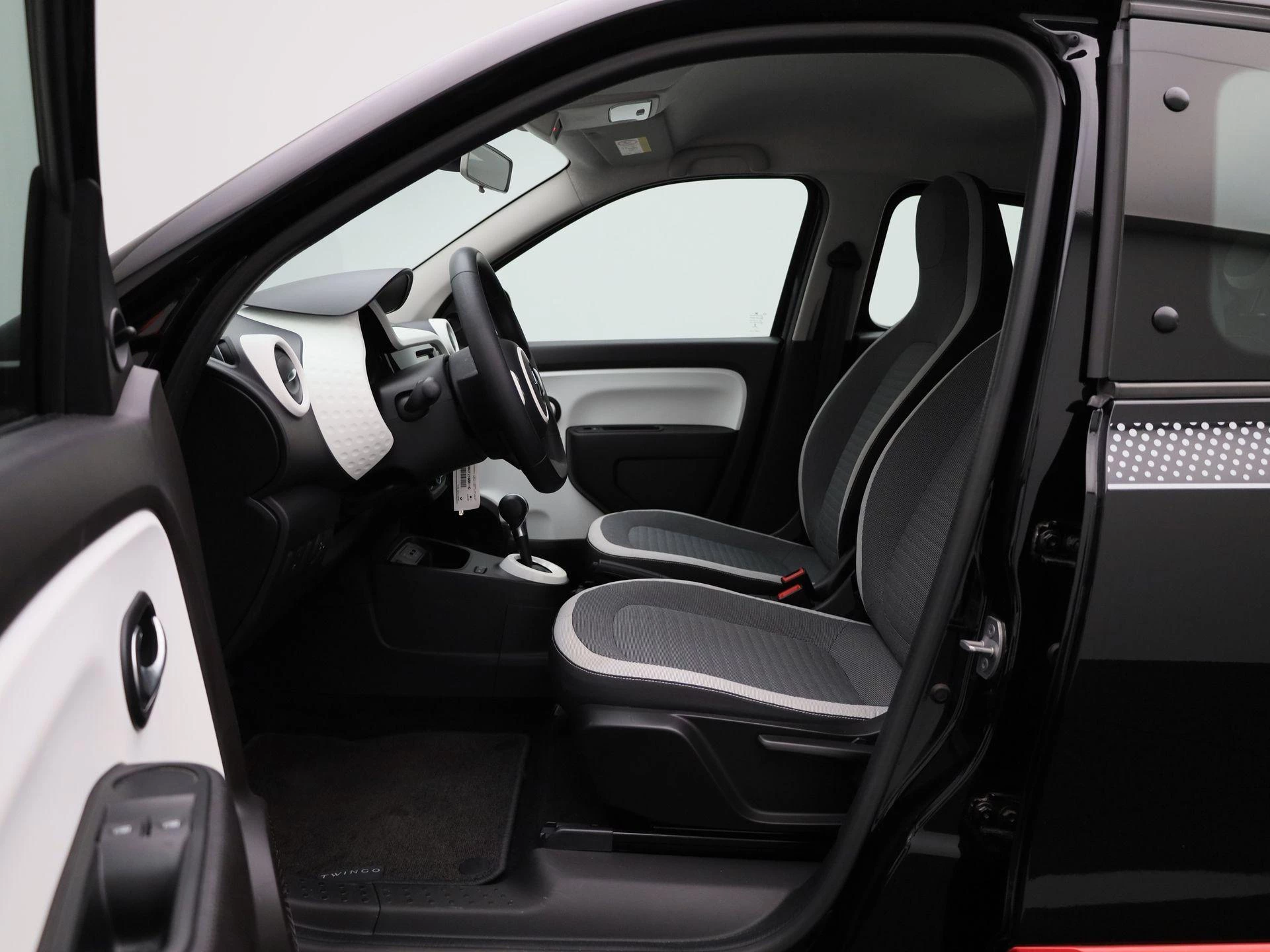 Renault-Twingo-image-8