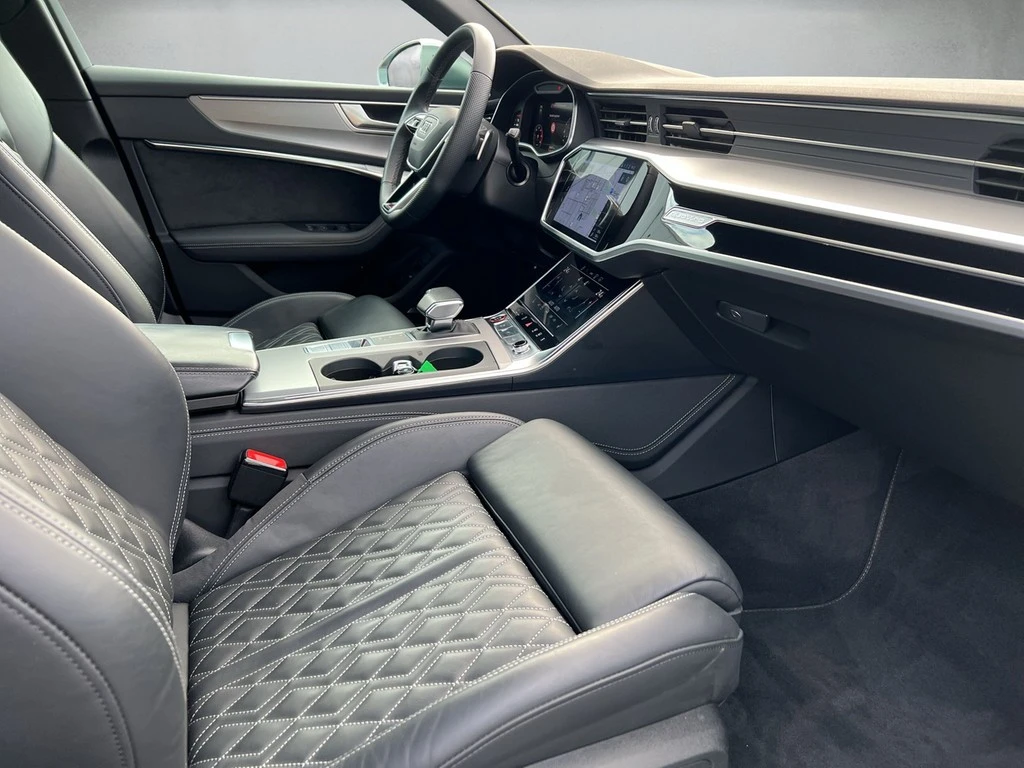 Audi-S6-image-12