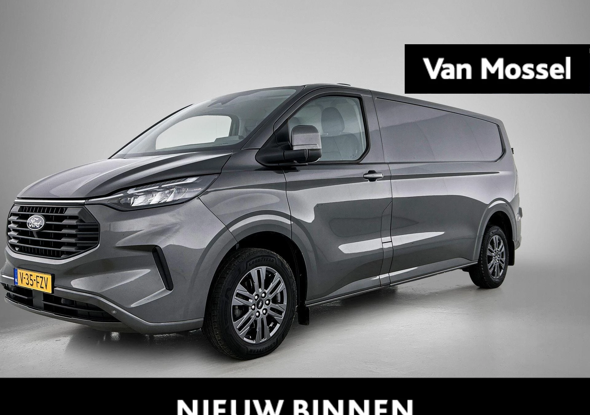 Ford-Transit Custom-image-0