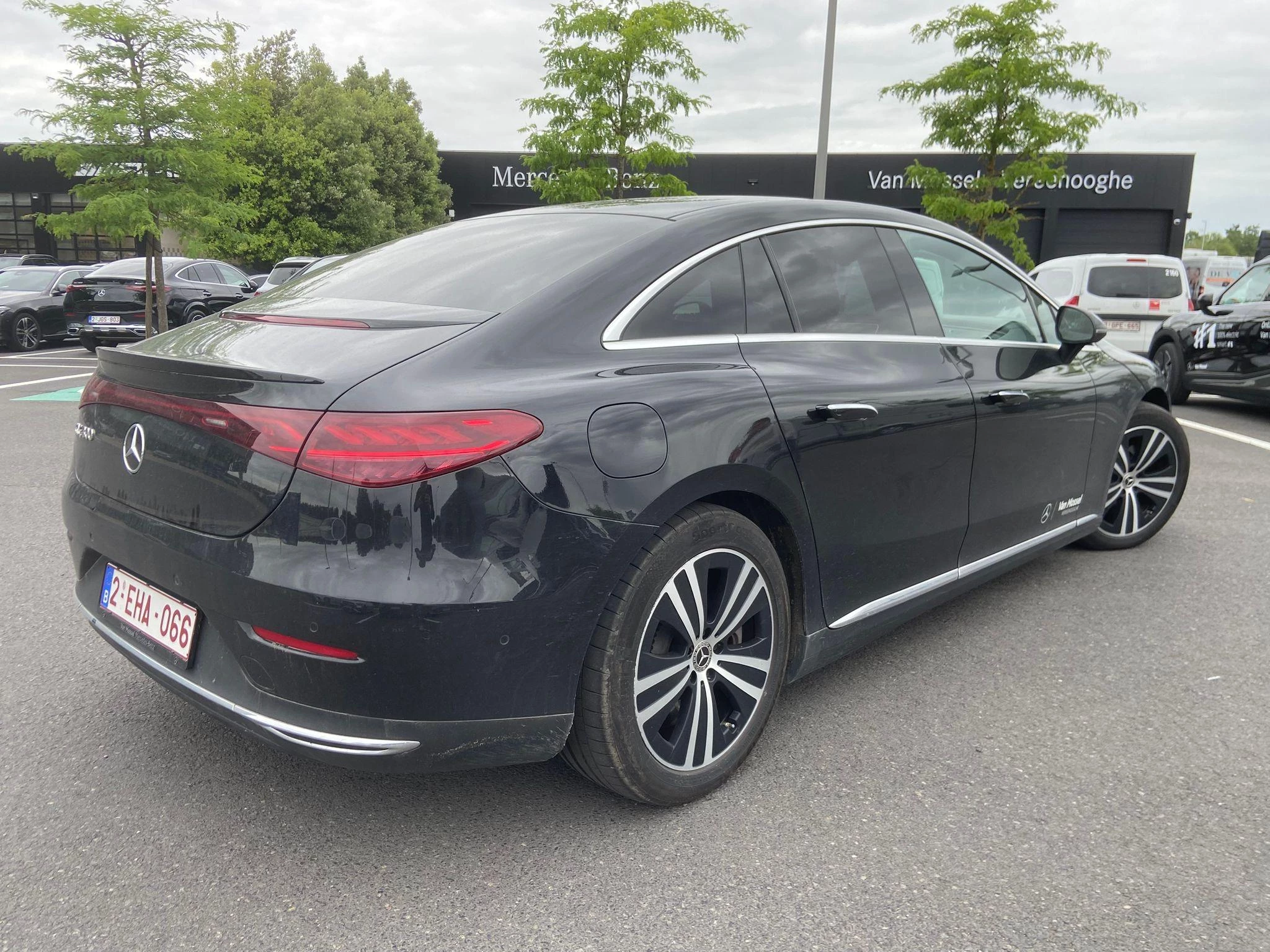 Mercedes-Benz EQE 300 Business Line + LED + CARPLAY + CAMERA +