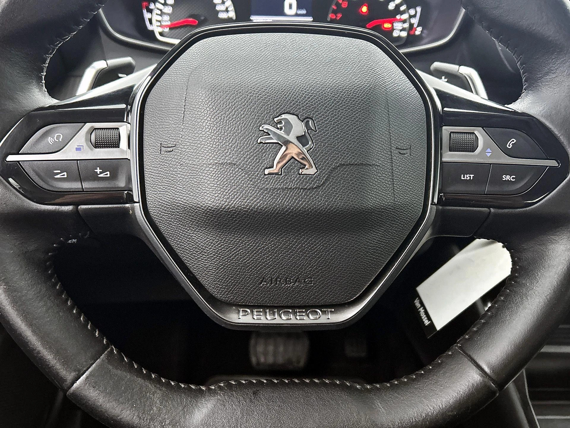 Peugeot-2008-image-32