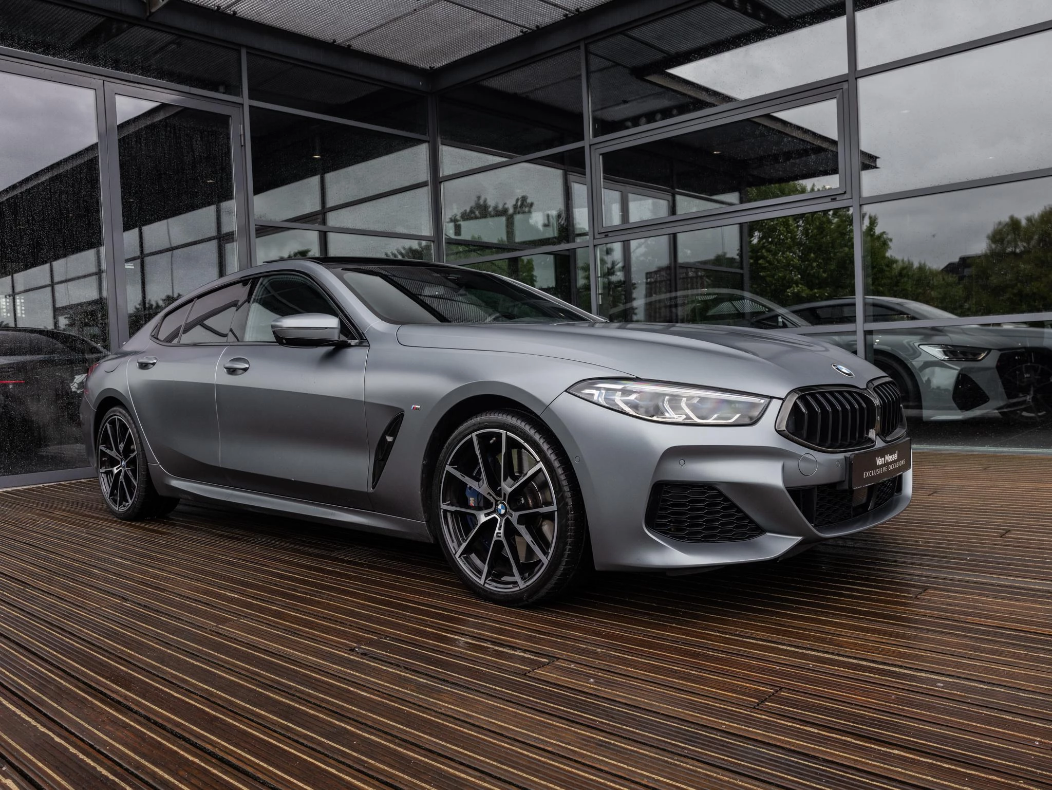 BMW-8 Serie-image-2
