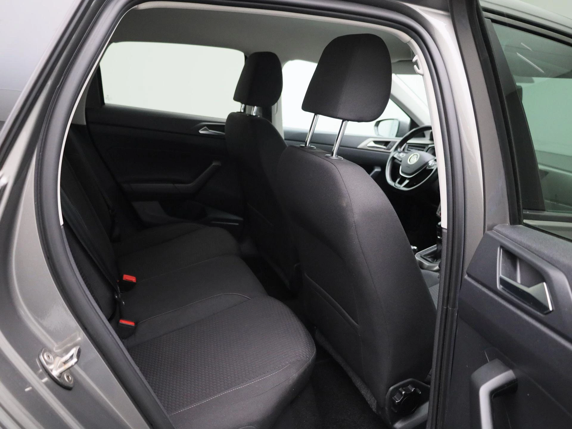 Volkswagen-Polo-image-30