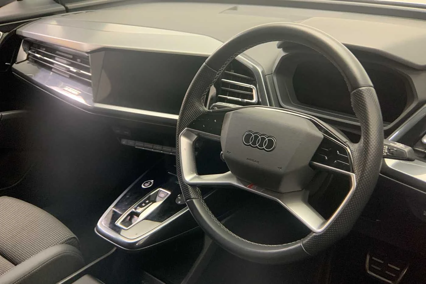 Audi-Q4 e-tron-image-5