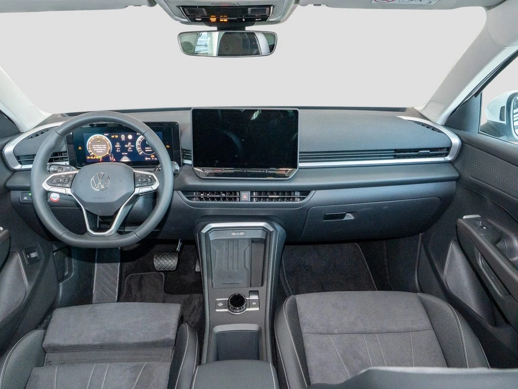 Volkswagen-T-Roc-image-7
