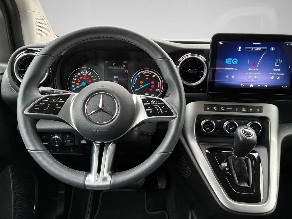 Mercedes-Benz-EQT 200-image-12