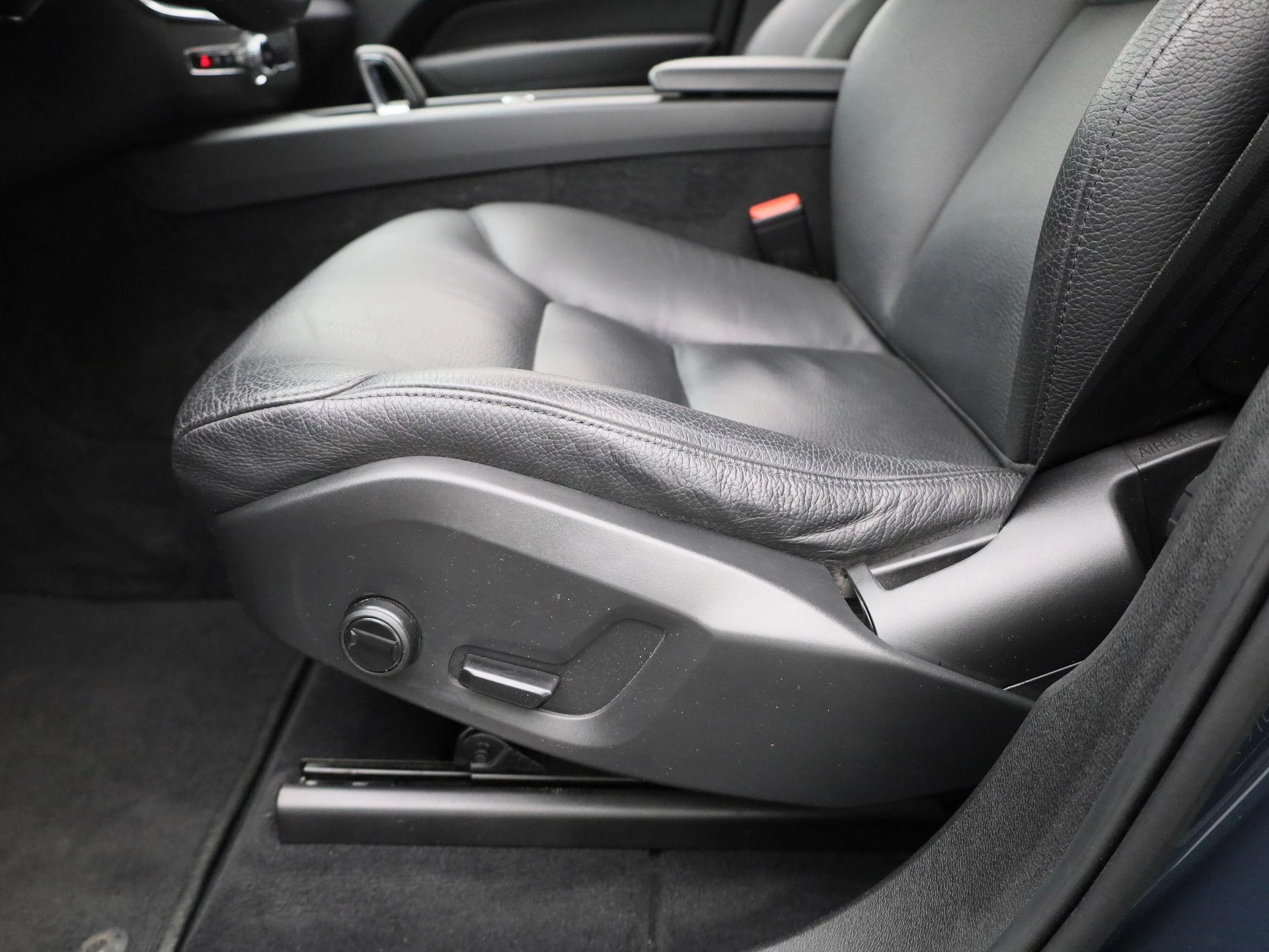 Volvo XC60 B4 Diesel Geartronic Momentum Pro