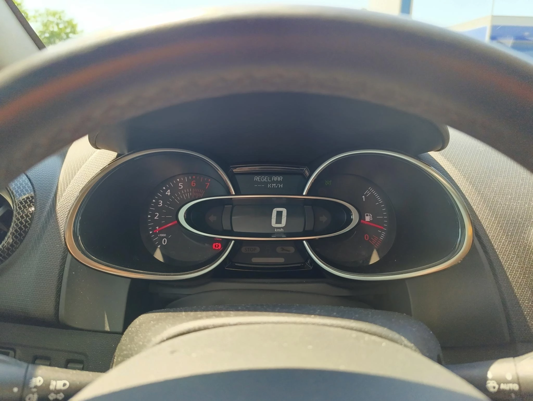 Renault-Clio-image-17