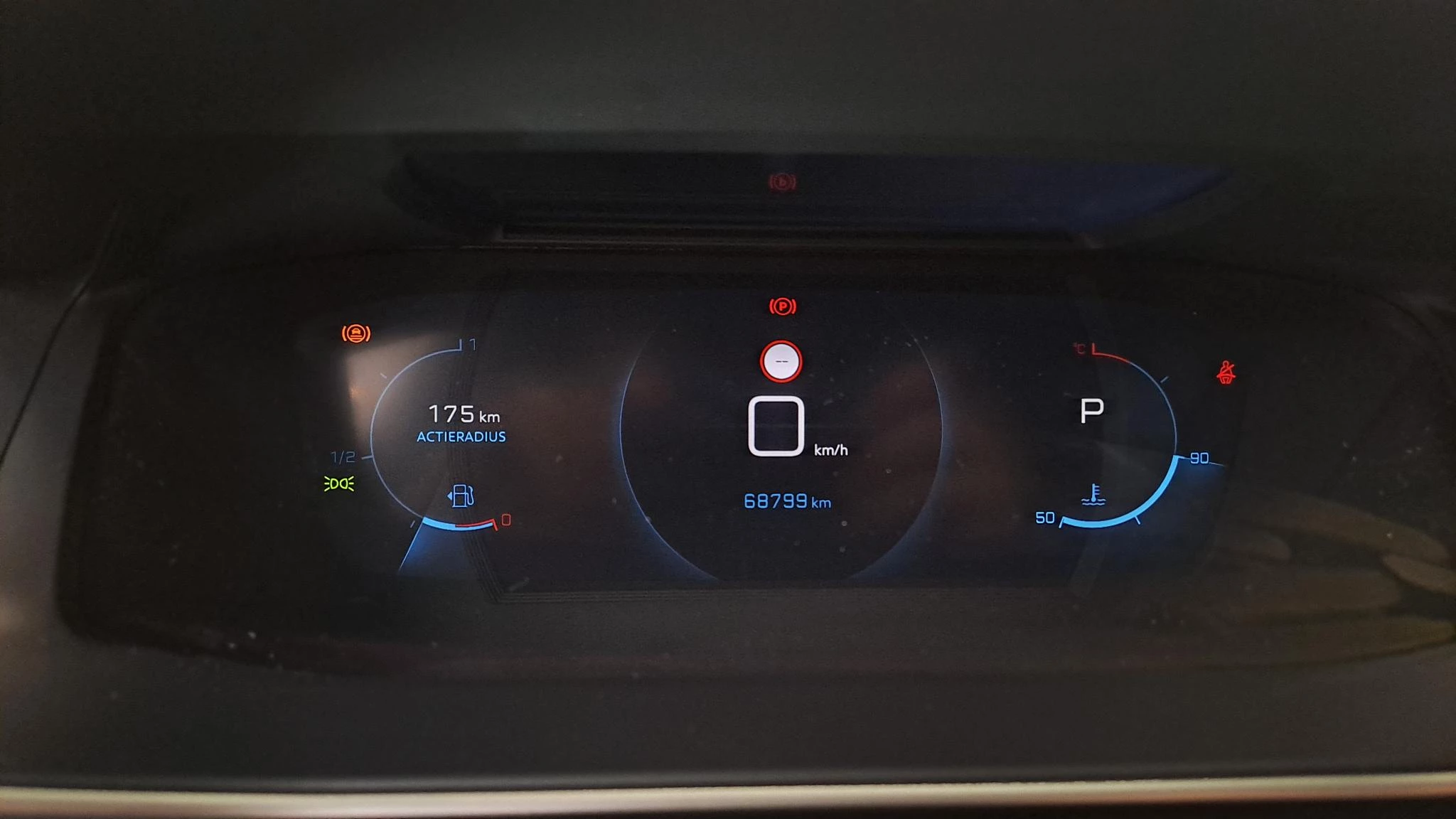 Peugeot-208-image-13