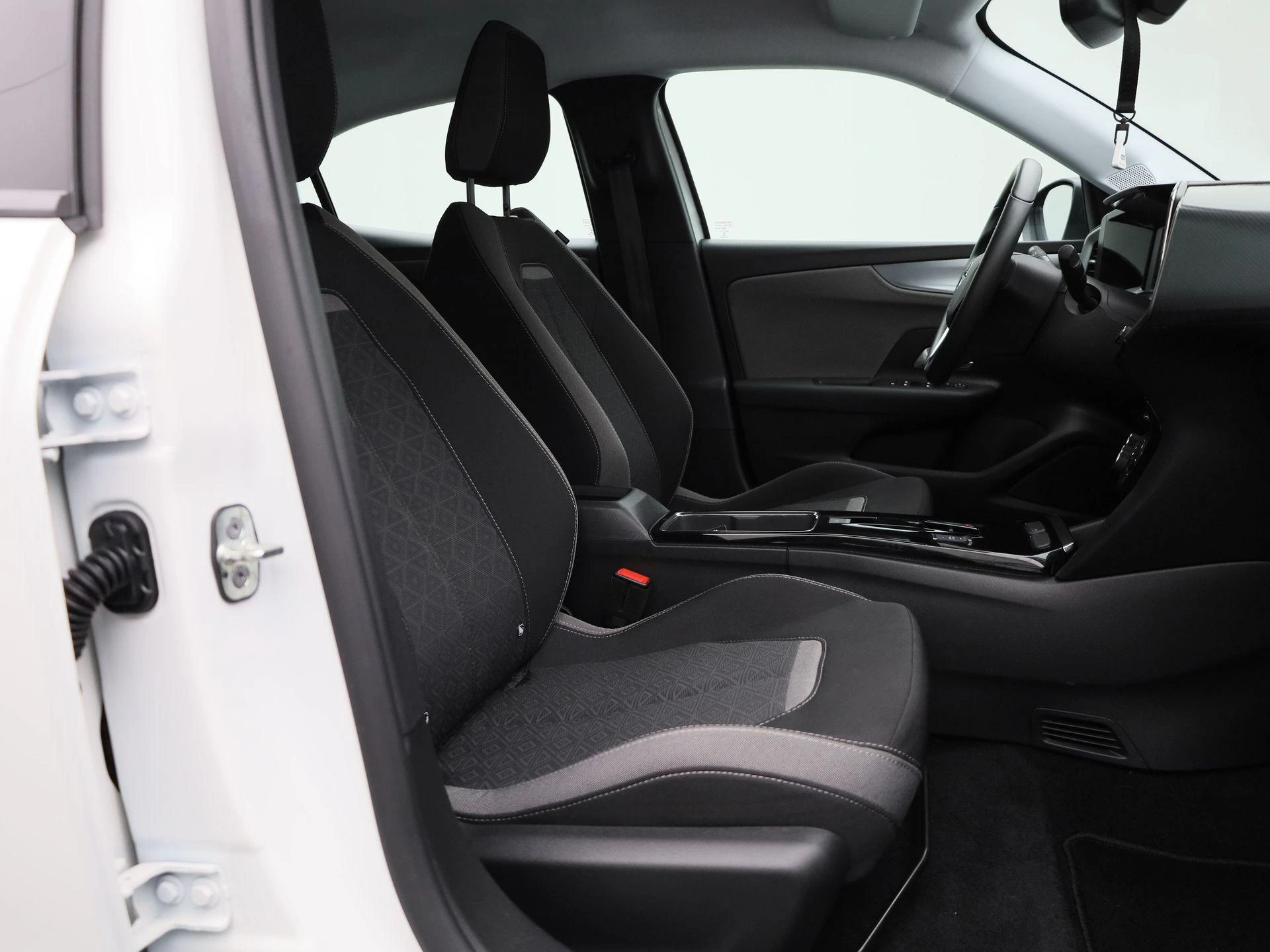 Opel-Mokka-e-image-28