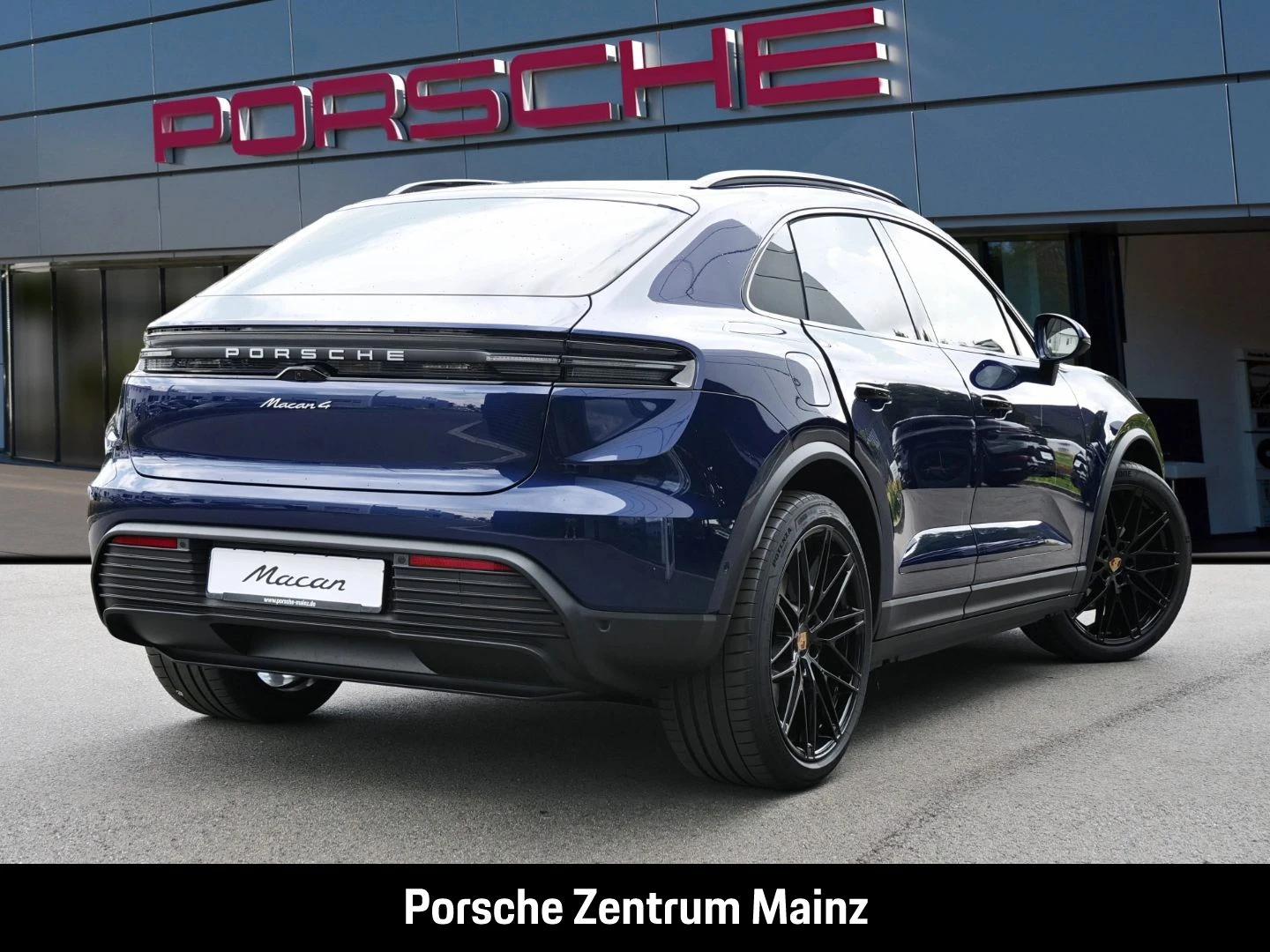 Porsche-Macan-image-2