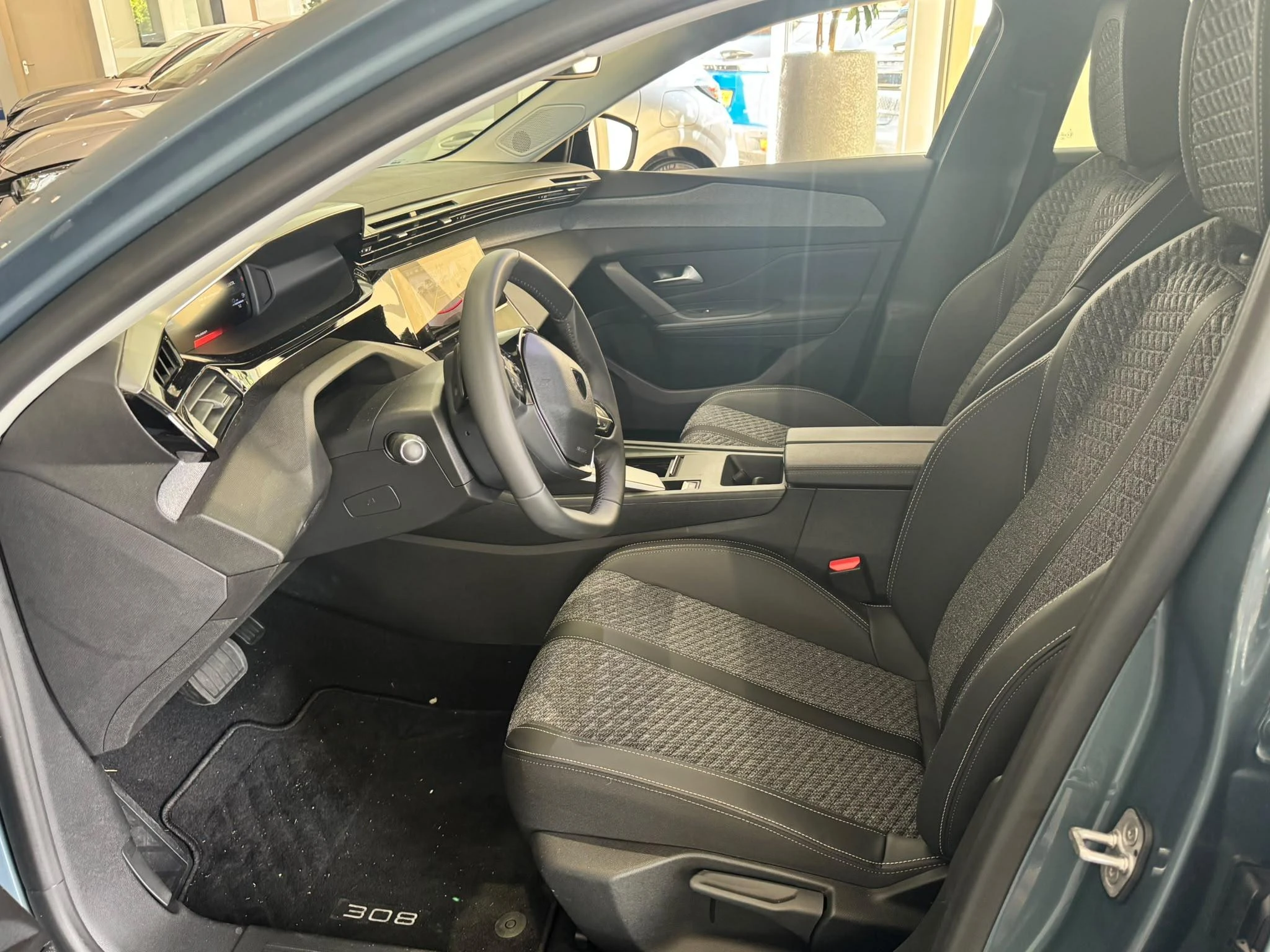 Peugeot-308-image-21
