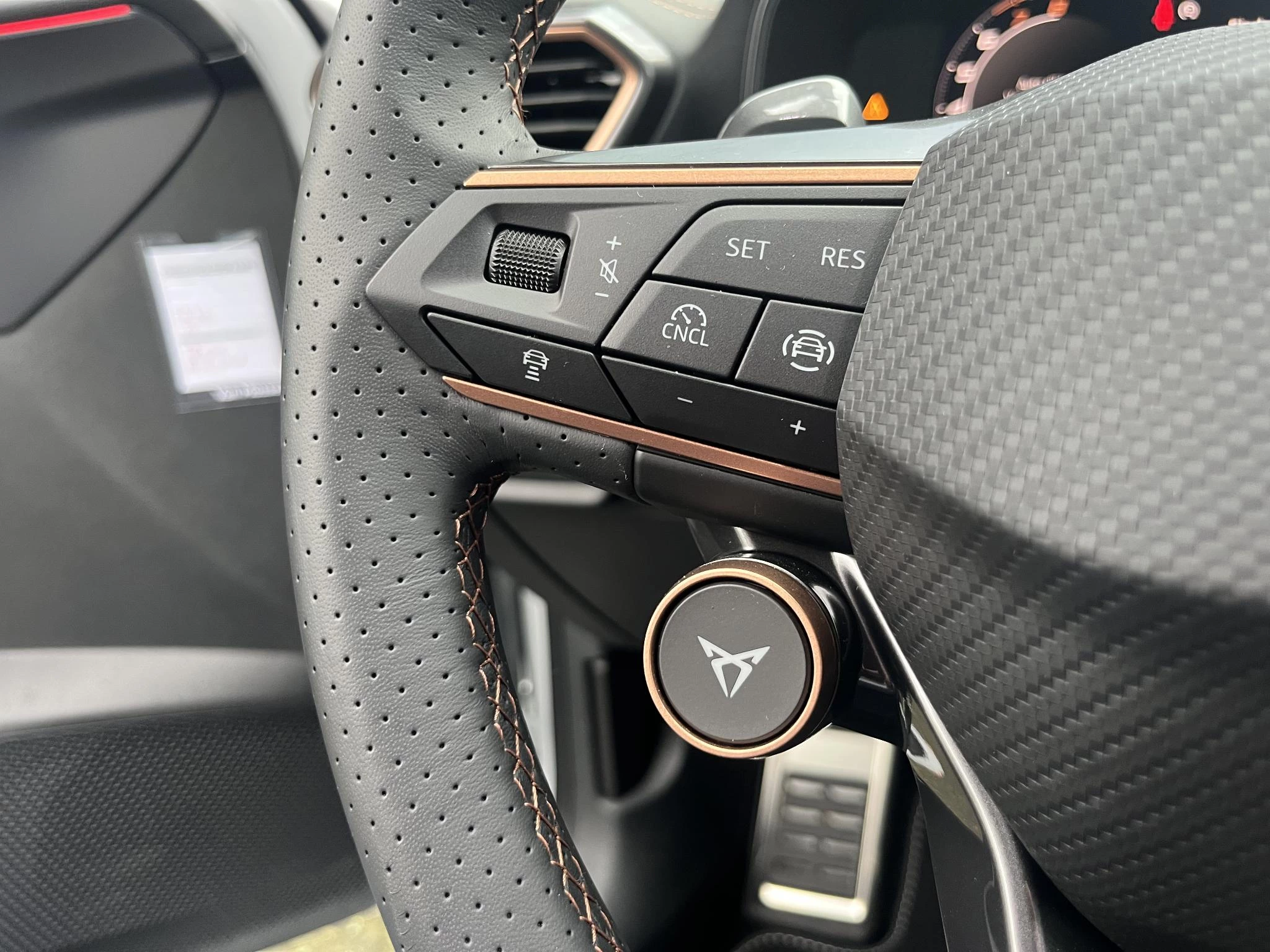 CUPRA-Leon-image-11