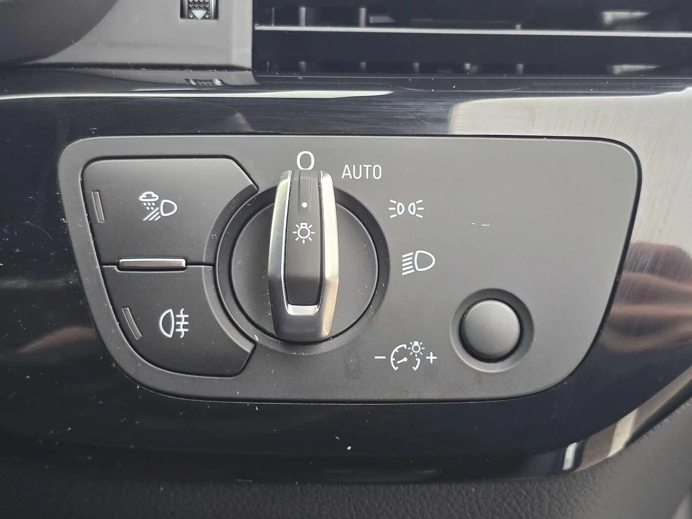Audi-A4-image-24