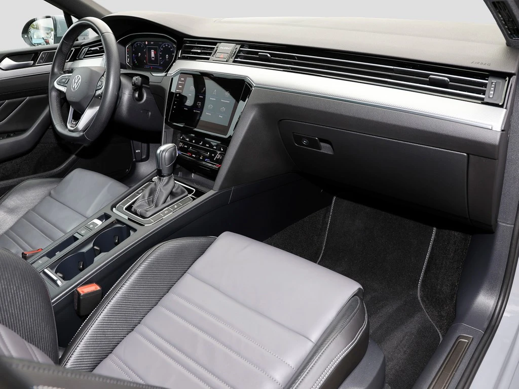 Volkswagen-Passat-image-7