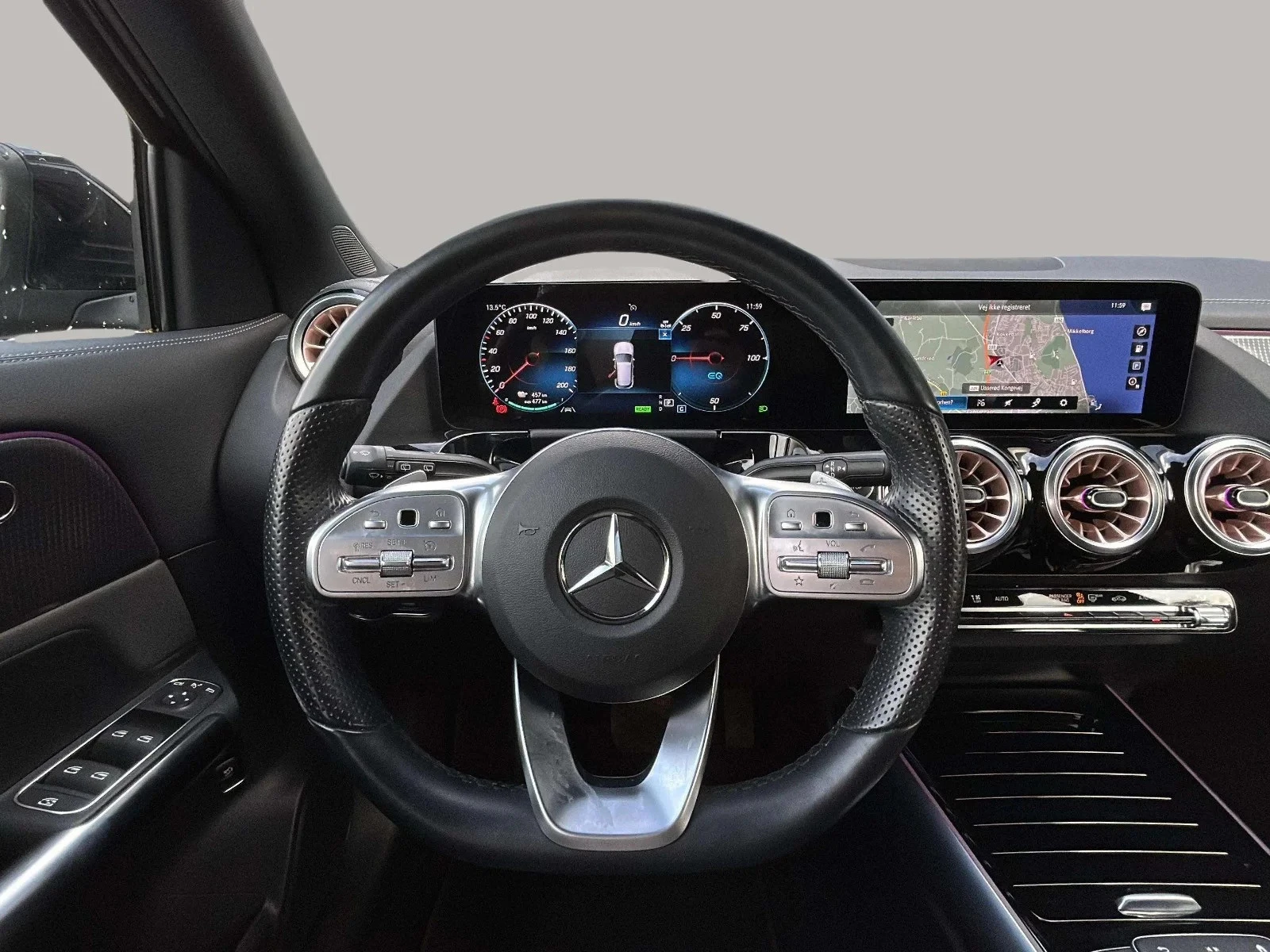 Mercedes-Benz-EQA-image-12