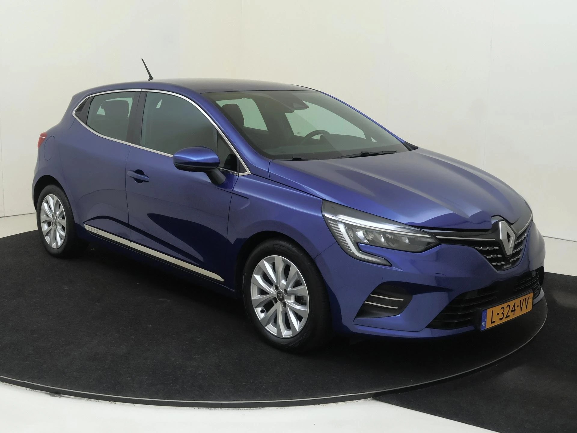 Renault-Clio-image-1