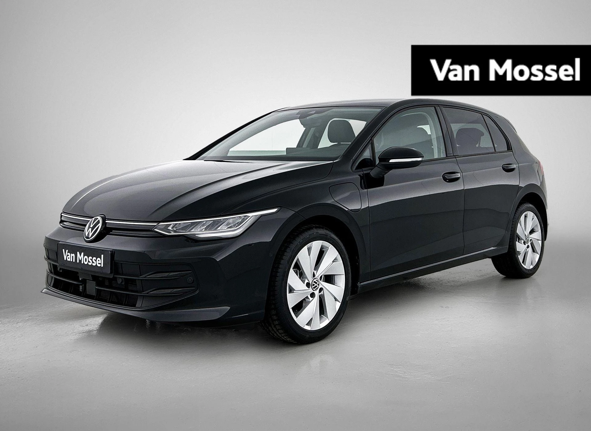 Volkswagen-Golf-image-0